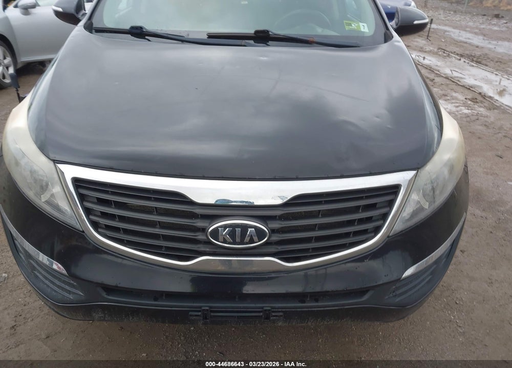 2011 KIA SPORTAGE LX VIN: KNDPBCA26B7097628