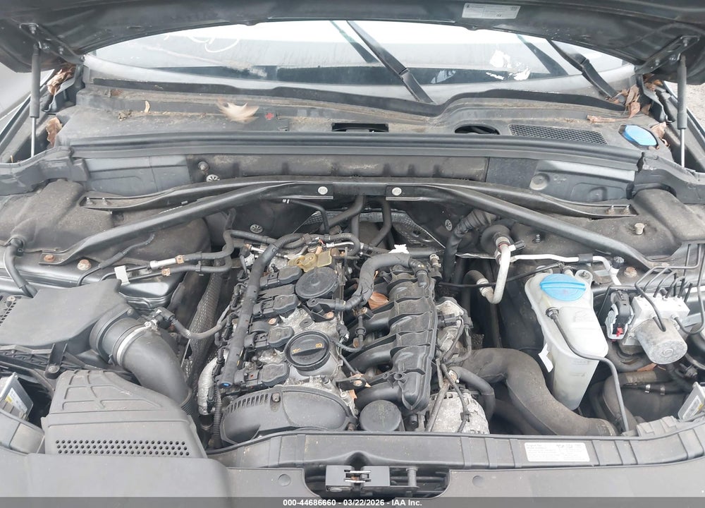 2012 AUDI Q5 2.0T PREMIUM VIN: WA1LFAFPXCA118460