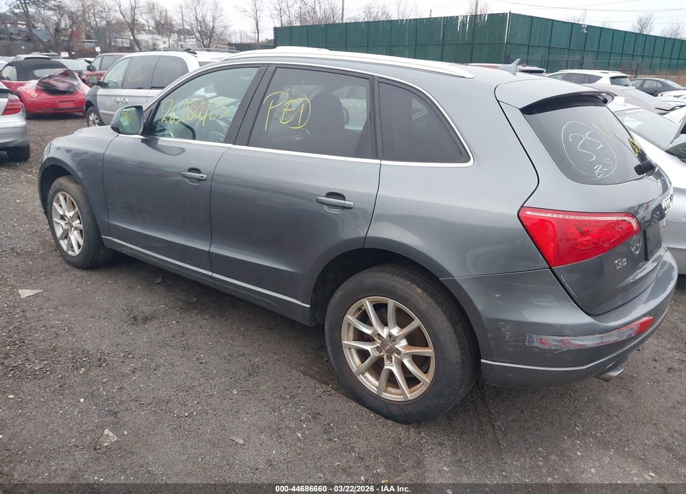 2012 AUDI Q5 2.0T PREMIUM VIN: WA1LFAFPXCA118460