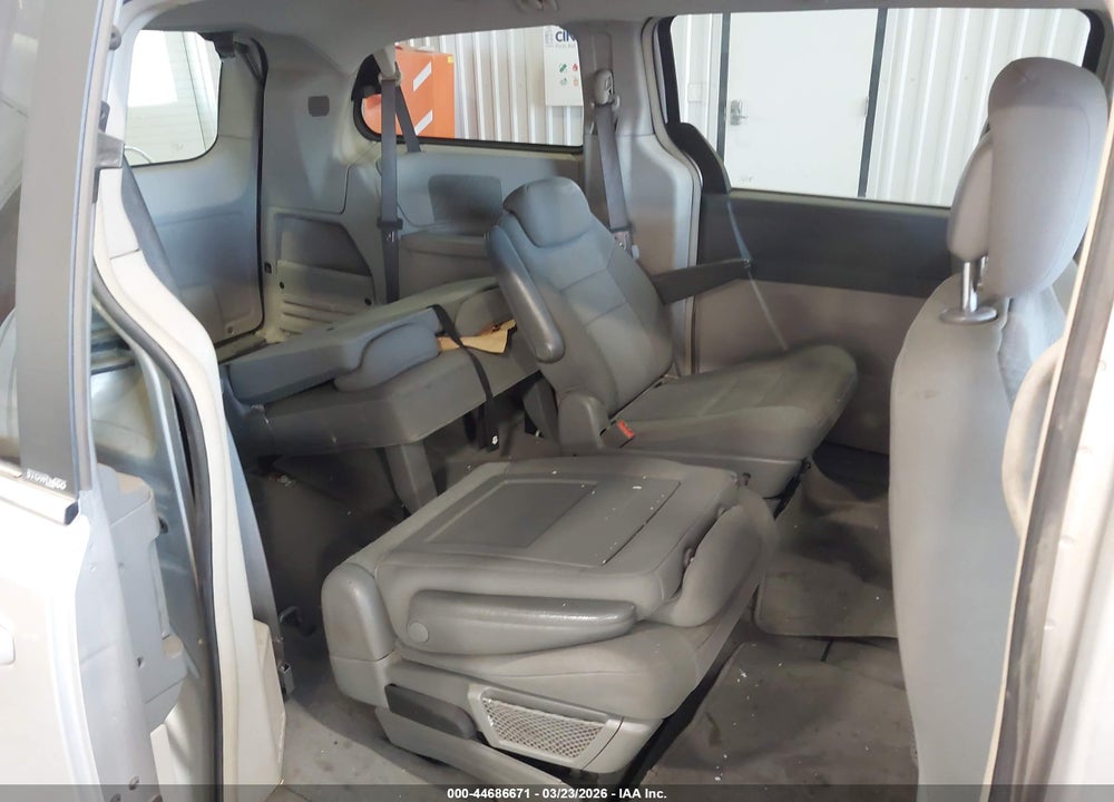 2010 CHRYSLER TOWN & COUNTRY TOURING VIN: 2A4RR5D15AR432209