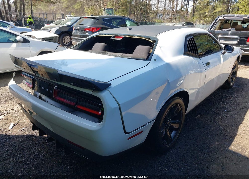 2015 DODGE CHALLENGER SXT VIN: 2C3CDZAG7FH740476