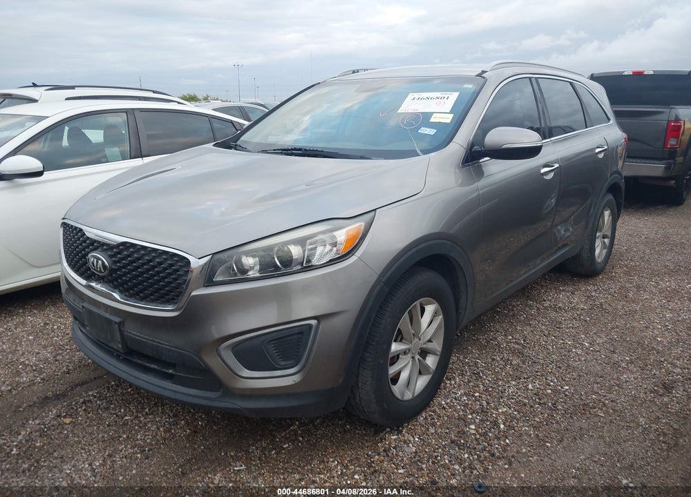 2016 KIA SORENTO 2.4L LX VIN: 5XYPG4A33GG047408