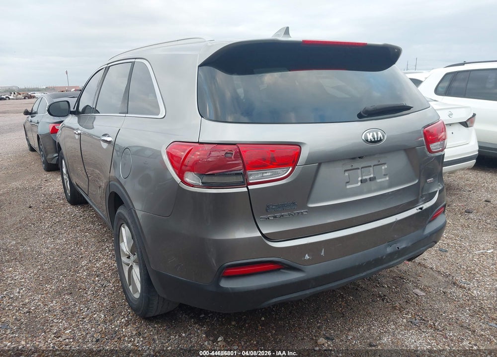 2016 KIA SORENTO 2.4L LX VIN: 5XYPG4A33GG047408