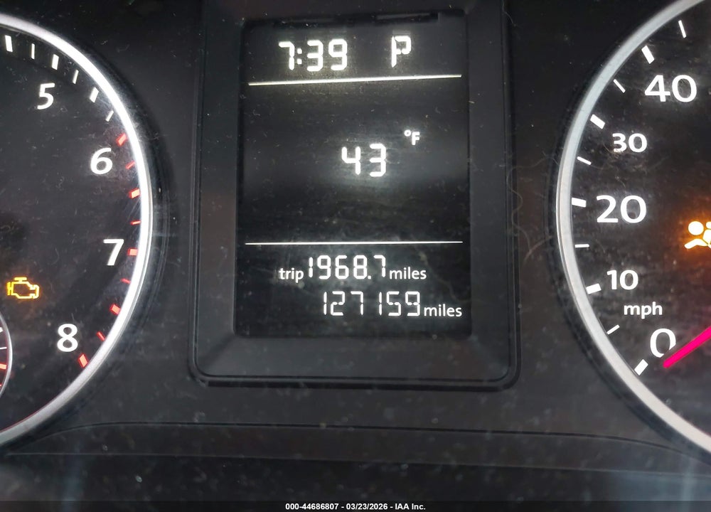 2011 VOLKSWAGEN TIGUAN S VIN: WVGBV7AX3BW565840