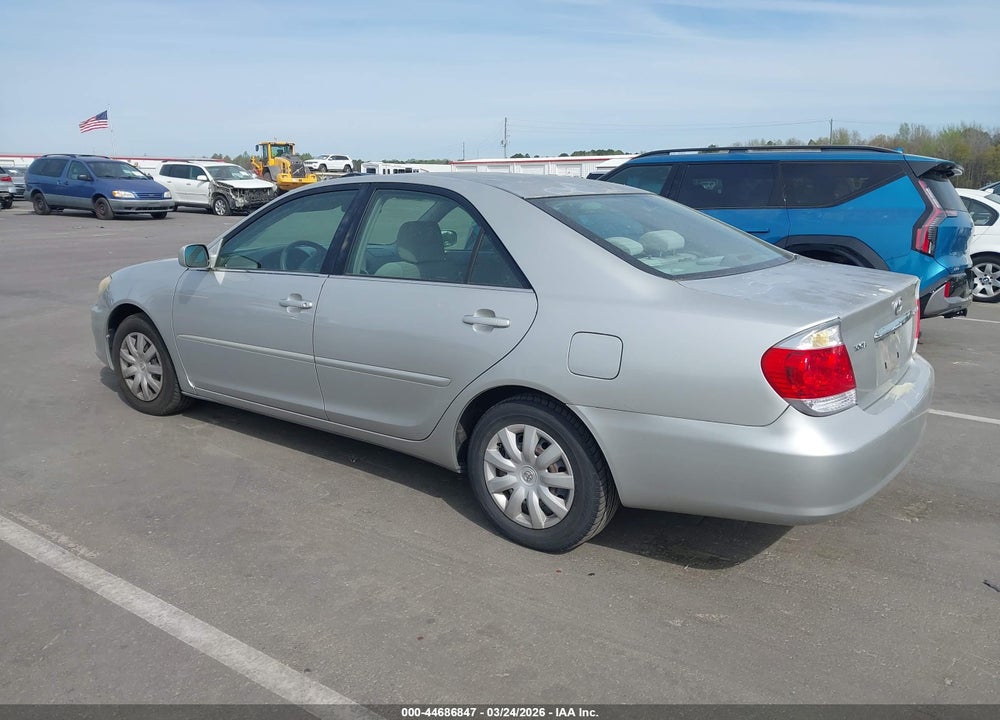 2005 TOYOTA CAMRY LE VIN: 4T1BE32K75U559549