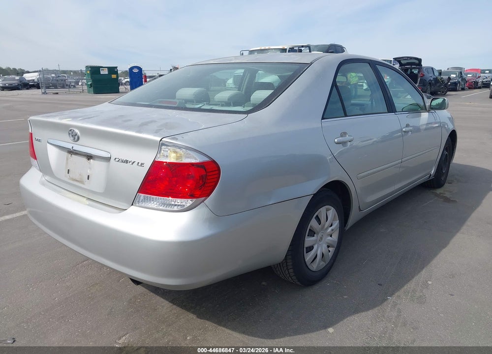 2005 TOYOTA CAMRY LE VIN: 4T1BE32K75U559549