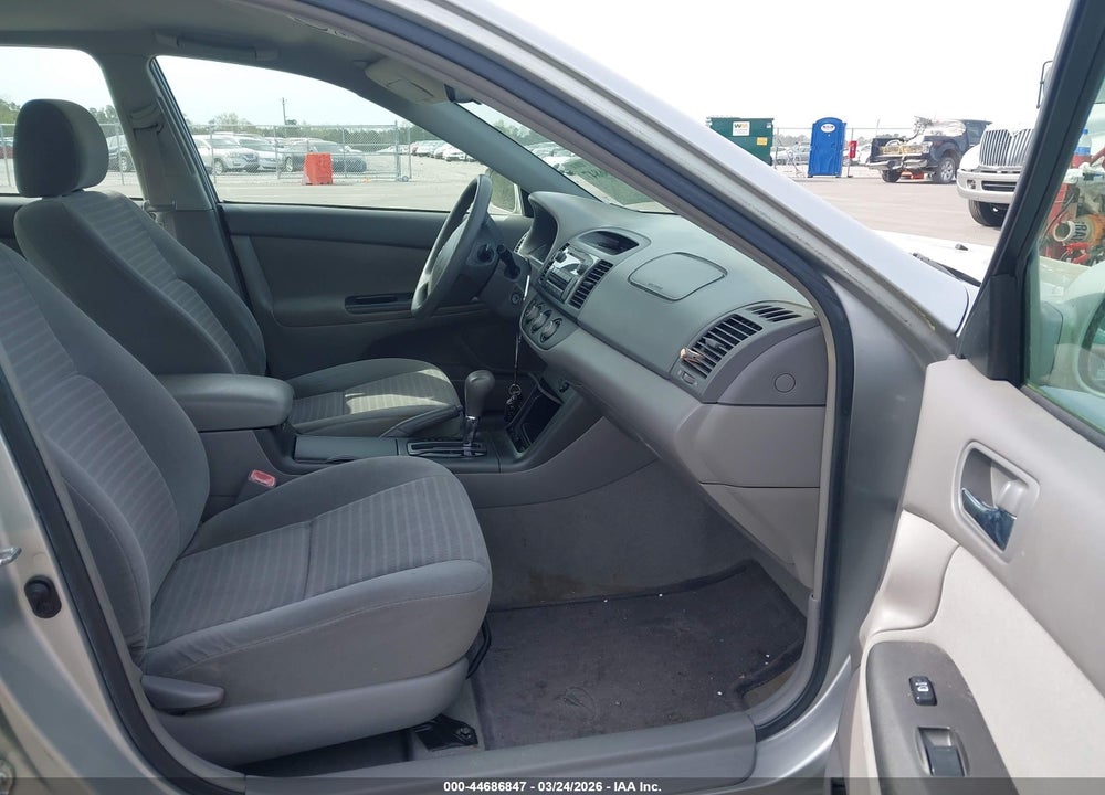 2005 TOYOTA CAMRY LE VIN: 4T1BE32K75U559549