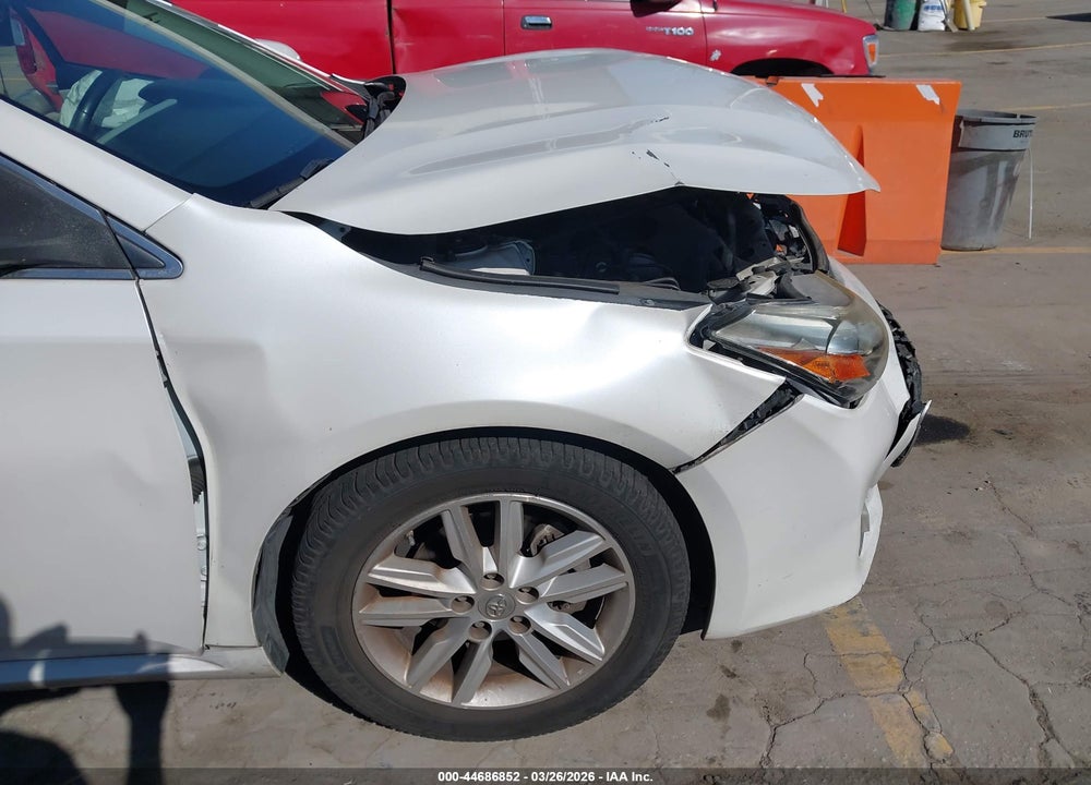 2014 TOYOTA AVALON XLE PREMIUM VIN: 4T1BK1EB0EU104860