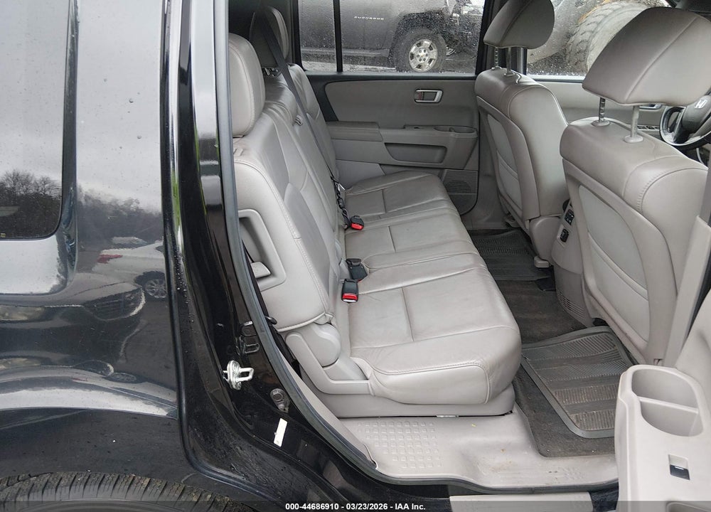 2013 HONDA PILOT EX-L VIN: 5FNYF4H59DB012695