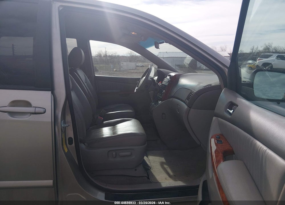 2009 TOYOTA SIENNA XLE VIN: 5TDZK22C19S265038