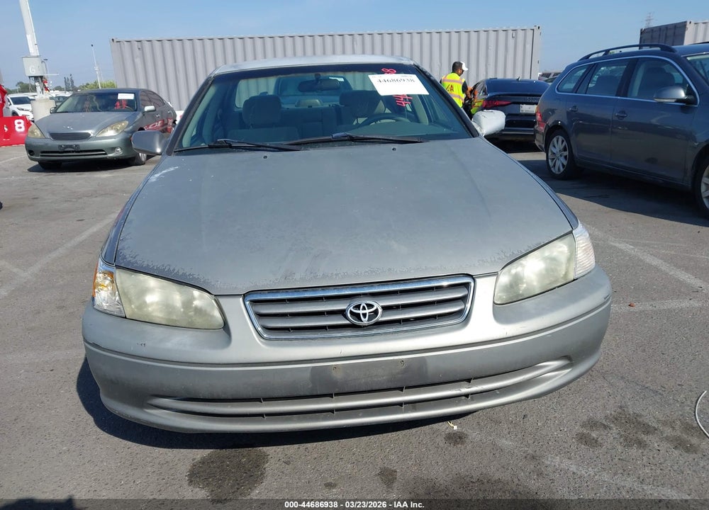 2001 TOYOTA CAMRY LE VIN: JT2BG22KX10587848