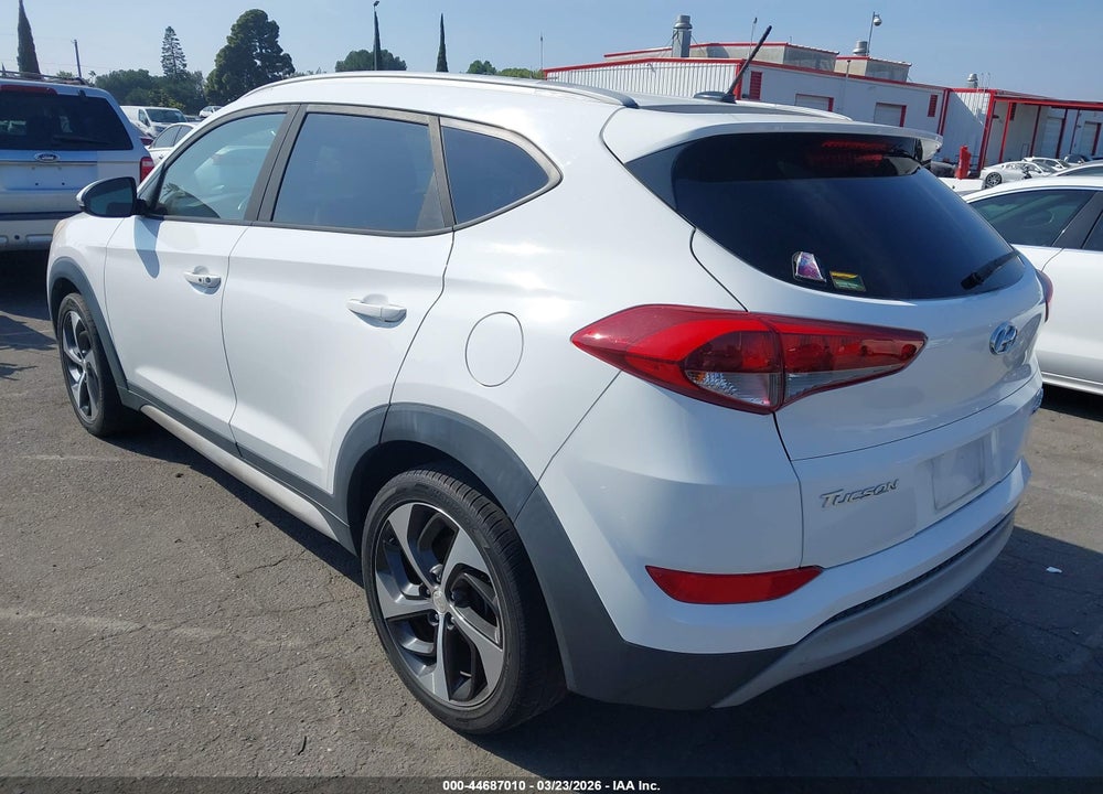 2017 HYUNDAI TUCSON SPORT VIN: KM8J33A26HU488402