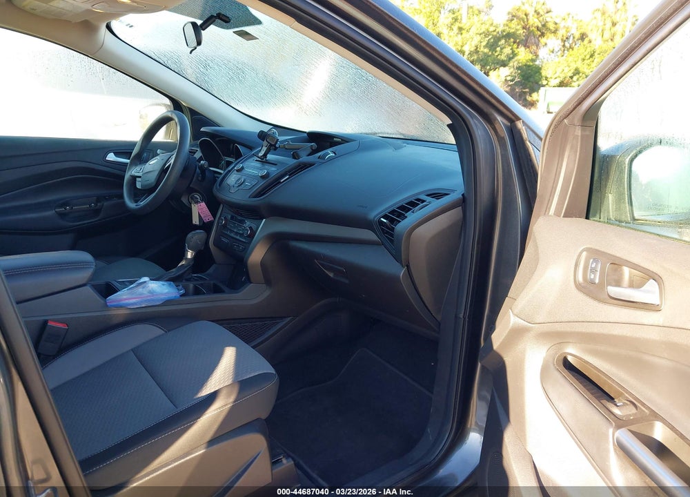 2017 FORD ESCAPE SE VIN: 1FMCU0GD9HUC92998