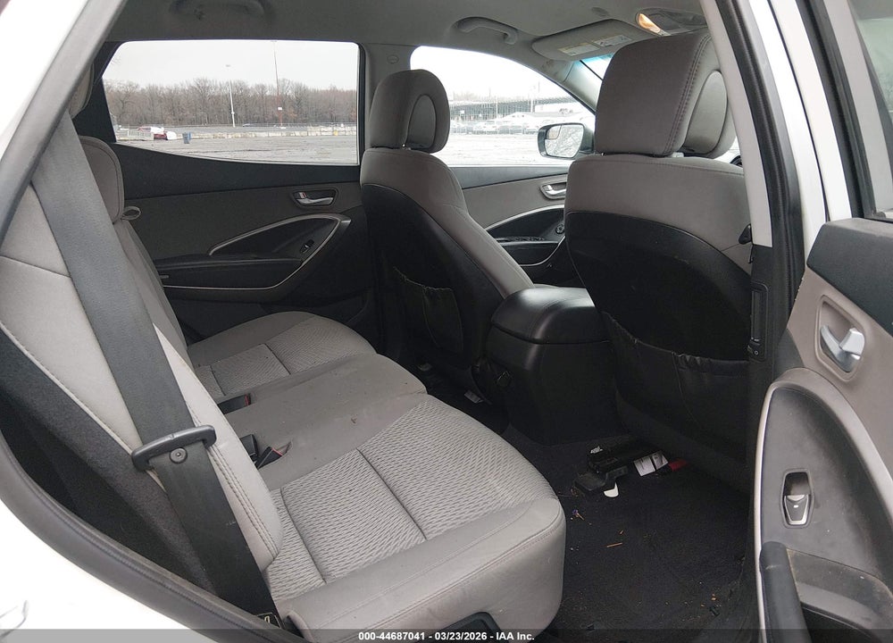 2015 HYUNDAI SANTA FE SPORT 2.4L VIN: 5XYZTDLB2FG271423
