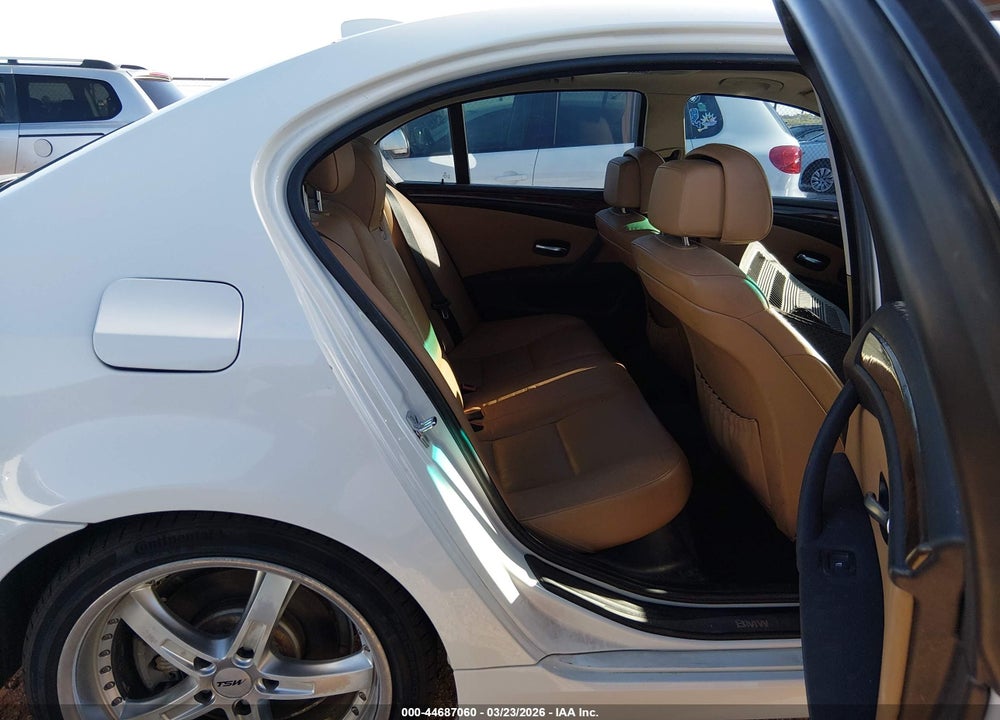 2009 BMW 528I VIN: WBANU53559BY65317