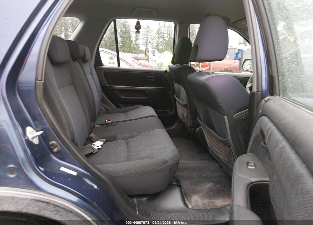 2005 HONDA CR-V LX VIN: JHLRD68575C018146