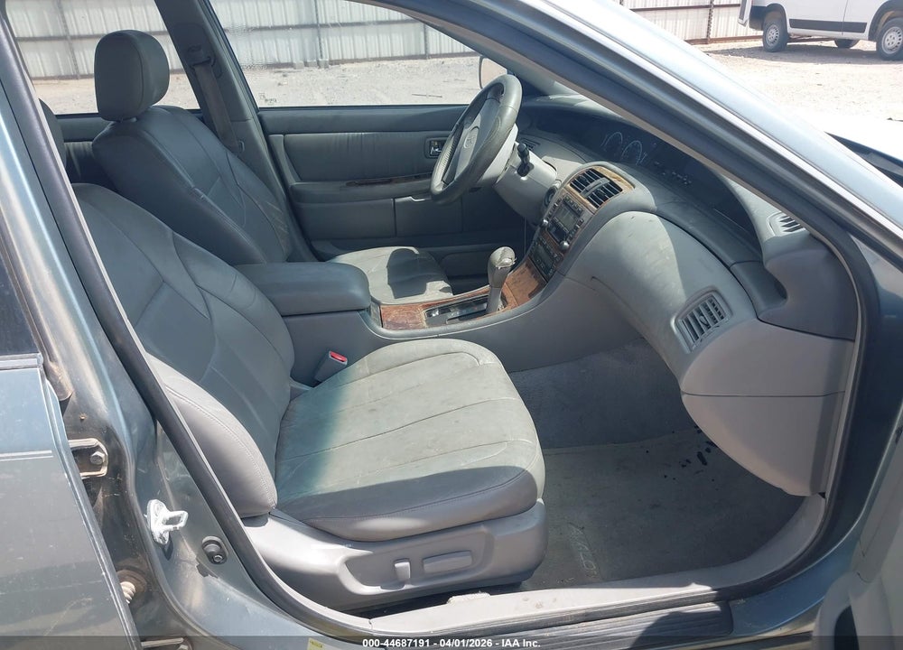 2001 TOYOTA AVALON XLS VIN: 4T1BF28B81U135757