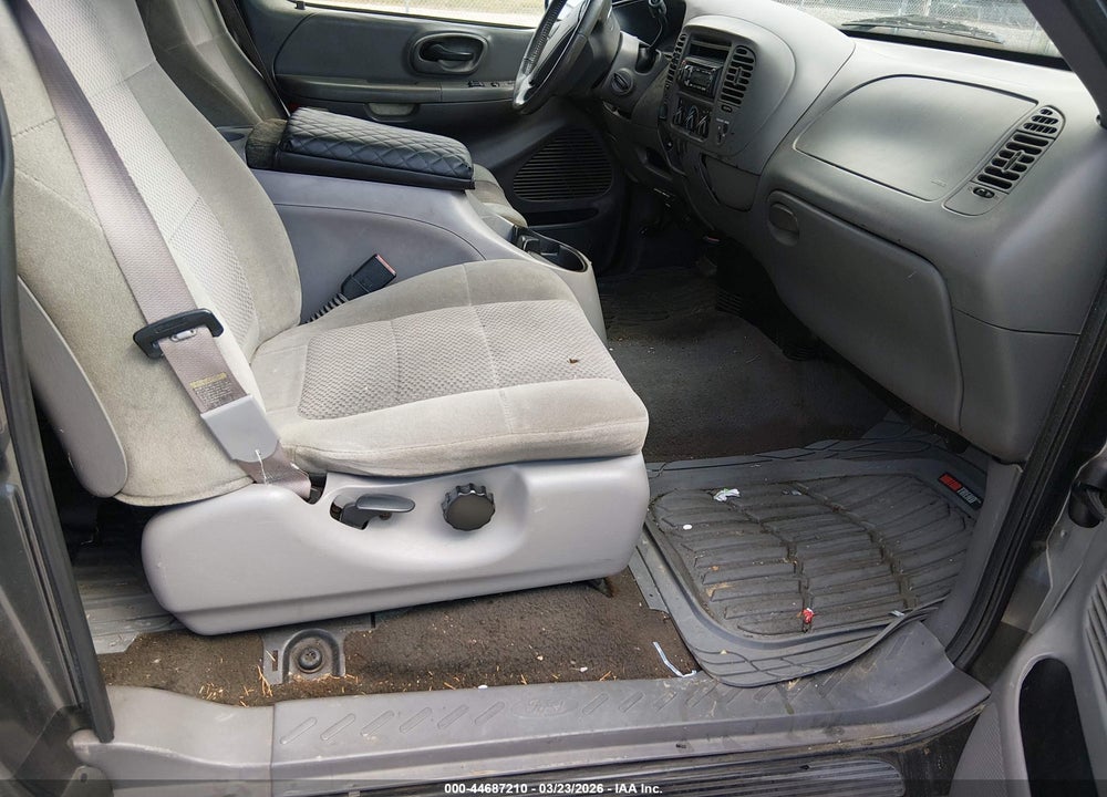 2002 FORD F-150 LARIAT/XL/XLT VIN: 1FTRX18W62NB64635