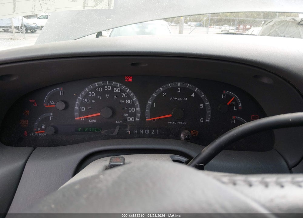 2002 FORD F-150 LARIAT/XL/XLT VIN: 1FTRX18W62NB64635