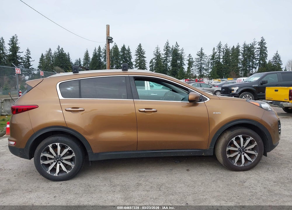 2017 KIA SPORTAGE EX VIN: KNDPNCACXH7052281