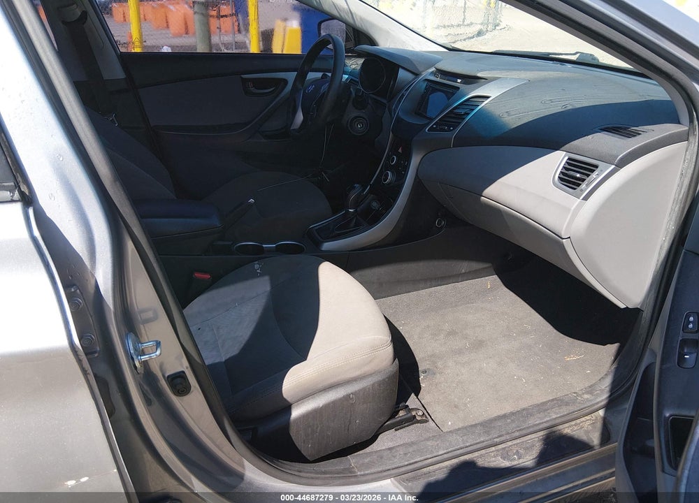 2016 HYUNDAI ELANTRA SE VIN: 5NPDH4AEXGH736873