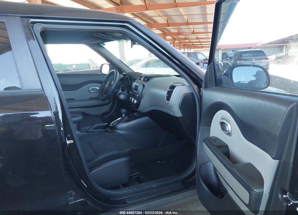 2015 KIA SOUL + VIN: KNDJP3A57F7116288