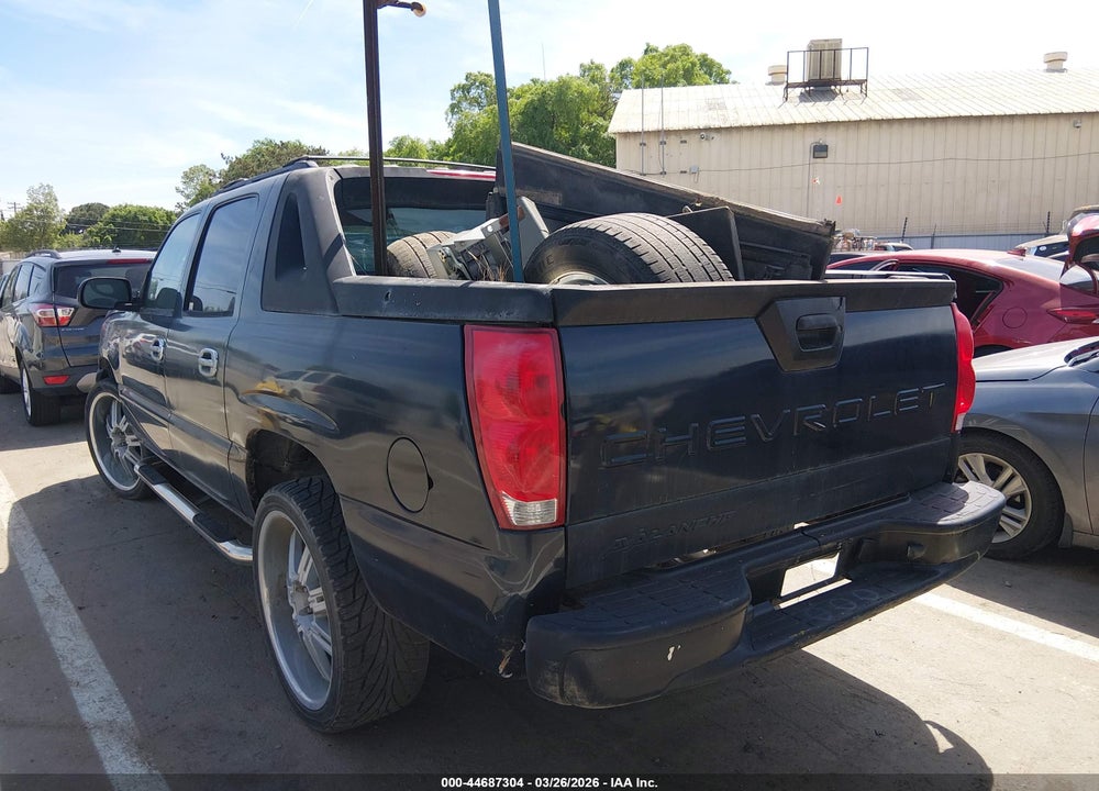 2005 CHEVROLET AVALANCHE 1500 LS VIN: 3GNEC12Z45G265612
