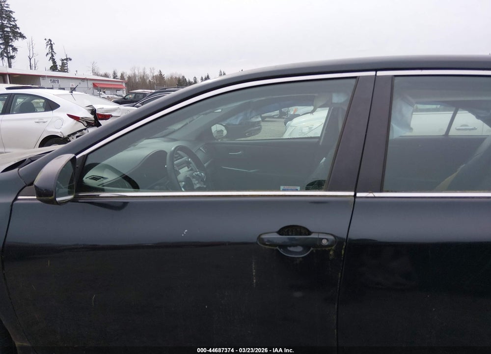 2015 TOYOTA CAMRY SE VIN: 4T1BF1FK1FU962343
