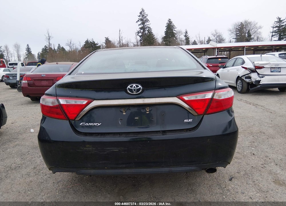 2015 TOYOTA CAMRY SE VIN: 4T1BF1FK1FU962343