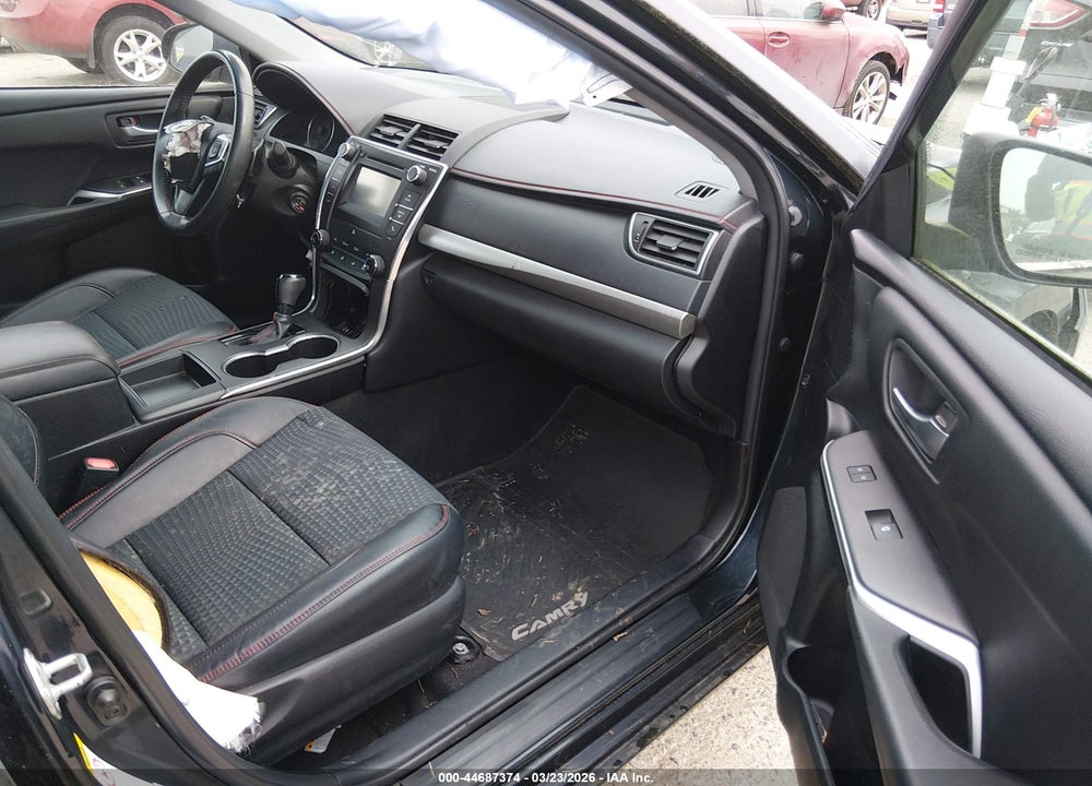 2015 TOYOTA CAMRY SE VIN: 4T1BF1FK1FU962343