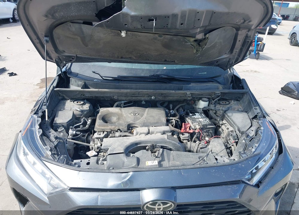 2021 TOYOTA RAV4 XLE VIN: 2T3W1RFV9MC099564