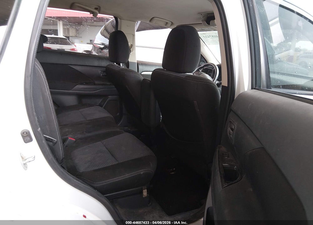 2016 MITSUBISHI OUTLANDER SE VIN: JA4AZ3A32GZ034204