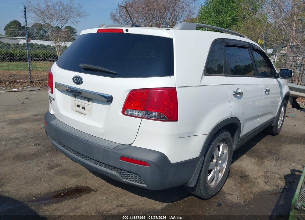 2013 KIA SORENTO LX V6 VIN: 5XYKT4A2XDG411025