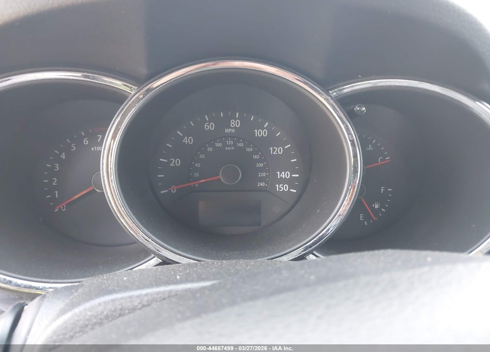 2013 KIA SORENTO LX V6 VIN: 5XYKT4A2XDG411025