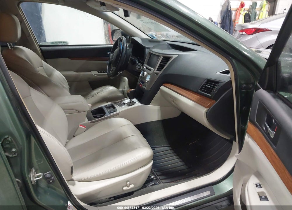2014 SUBARU OUTBACK 2.5I LIMITED VIN: 4S4BRBMC3E3202606