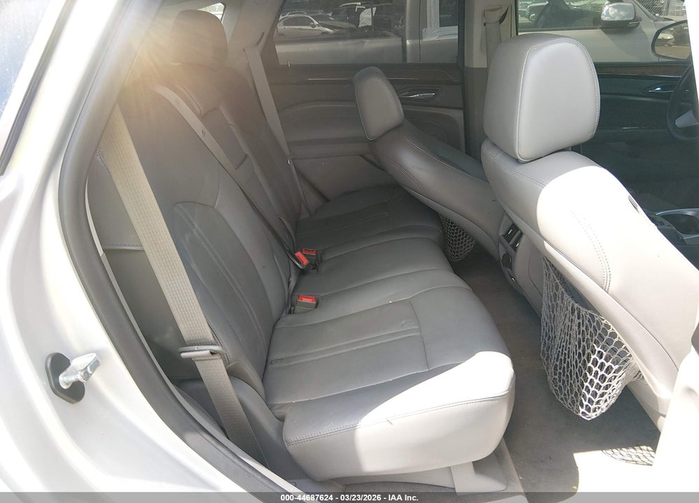 2011 CADILLAC SRX LUXURY COLLECTION VIN: 3GYFNAEY9BS671205