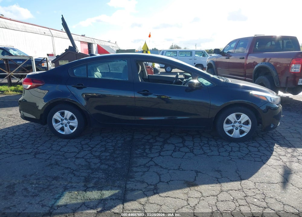 2018 KIA FORTE LX VIN: 3KPFK4A78JE248433