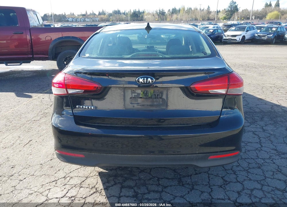 2018 KIA FORTE LX VIN: 3KPFK4A78JE248433