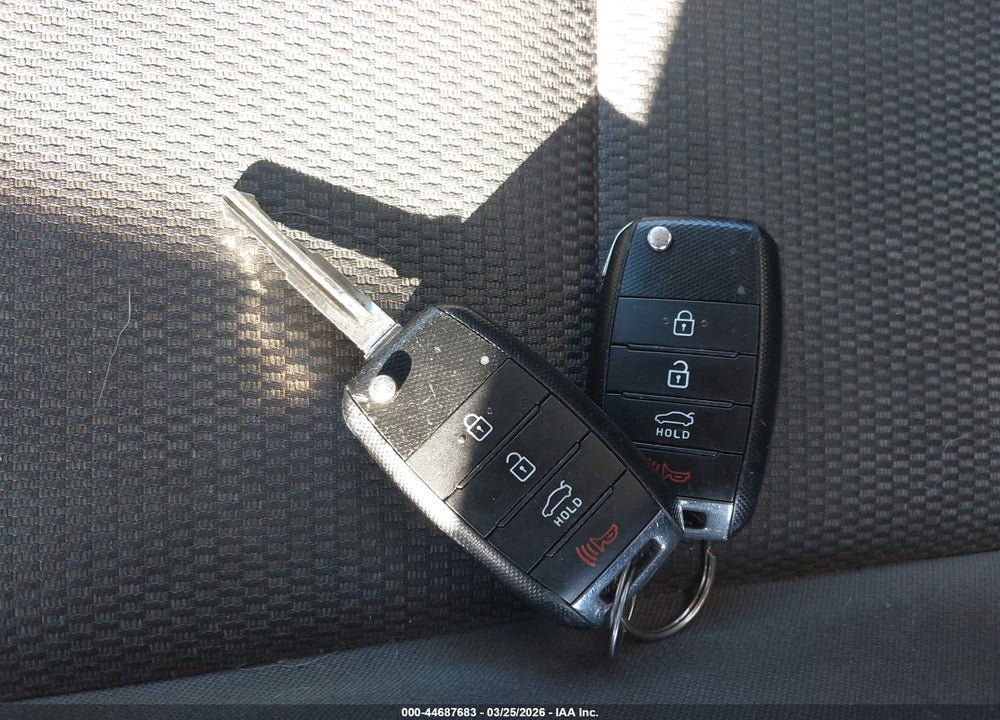 2018 KIA FORTE LX VIN: 3KPFK4A78JE248433