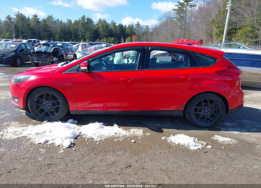 2016 FORD FOCUS SE VIN: 1FADP3K23GL277673