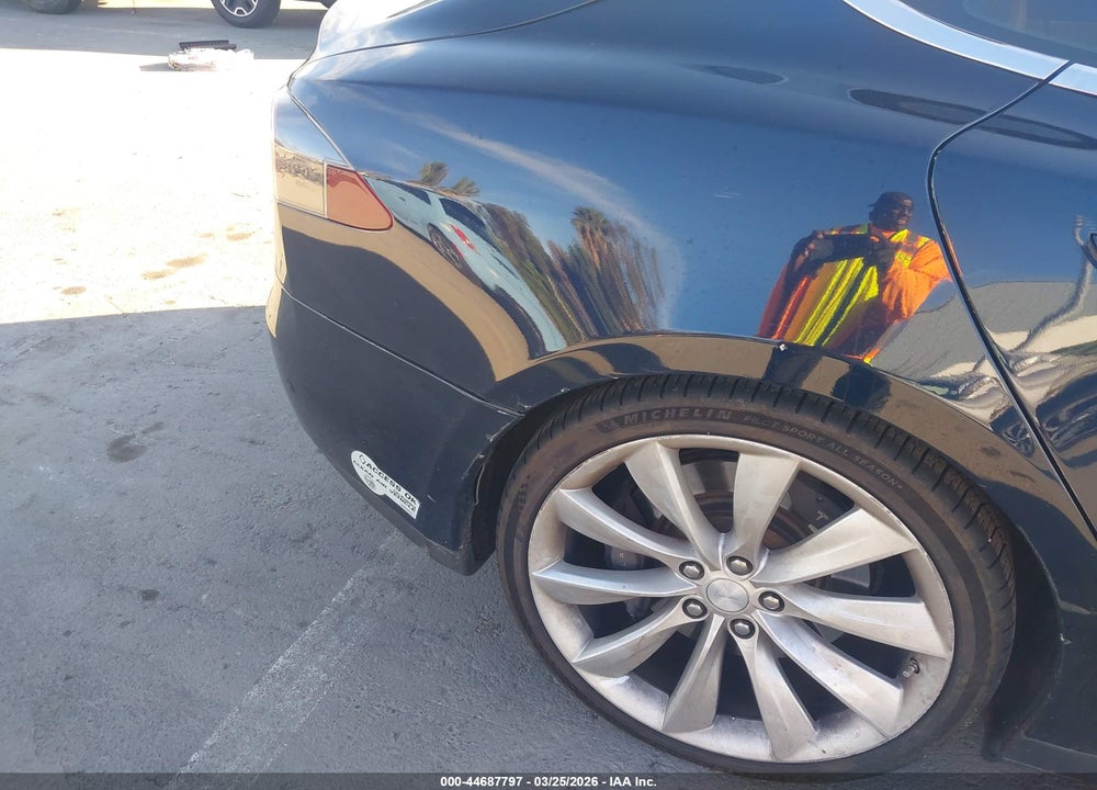 2013 TESLA MODEL S PERFORMANCE VIN: 5YJSA1CP9DFP21607
