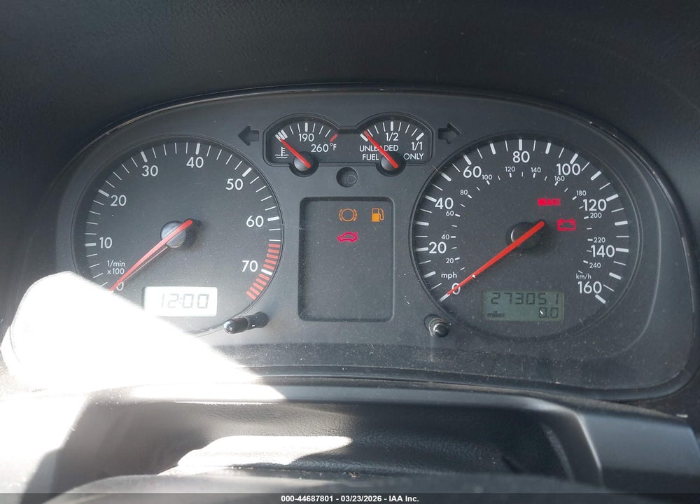 2001 VOLKSWAGEN GOLF GL VIN: 9BWBT61J214066303