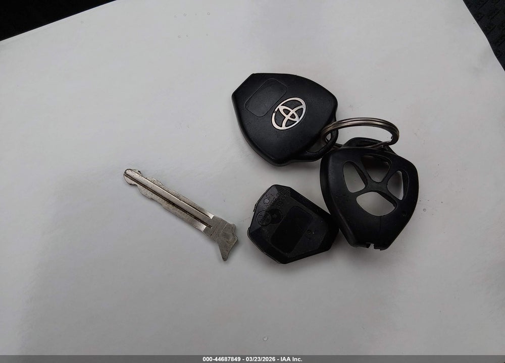 2006 TOYOTA RAV4 SPORT VIN: JTMBD32V765011421