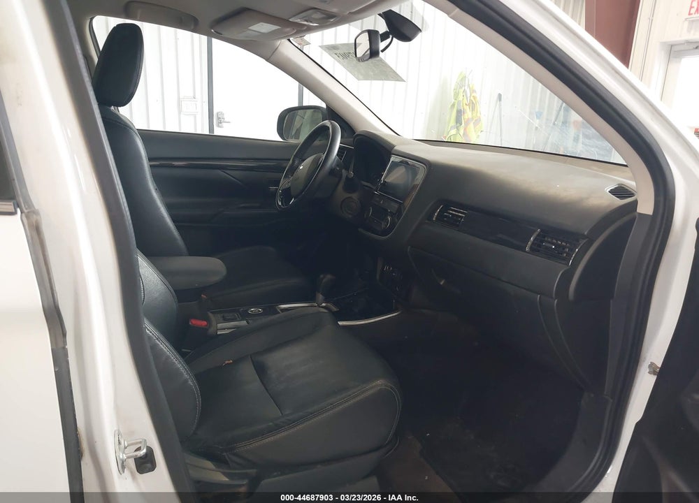2018 MITSUBISHI OUTLANDER SEL VIN: JA4AZ3A3XJZ025452