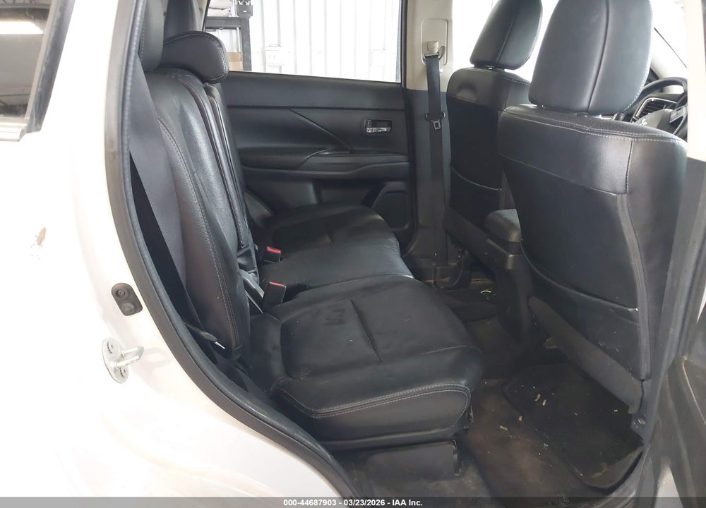 2018 MITSUBISHI OUTLANDER SEL VIN: JA4AZ3A3XJZ025452