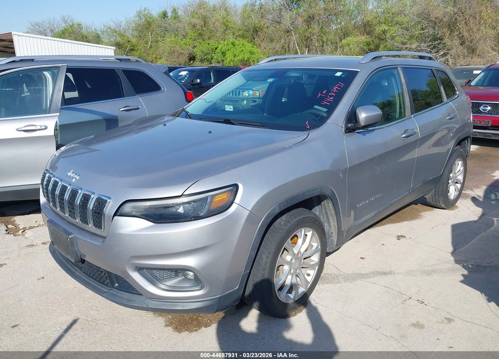 2019 JEEP CHEROKEE LATITUDE FWD VIN: 1C4PJLCBXKD340584
