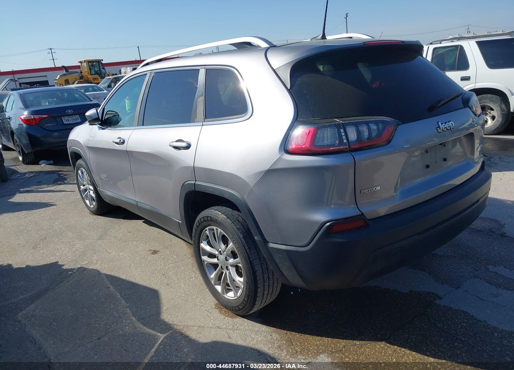 2019 JEEP CHEROKEE LATITUDE FWD VIN: 1C4PJLCBXKD340584