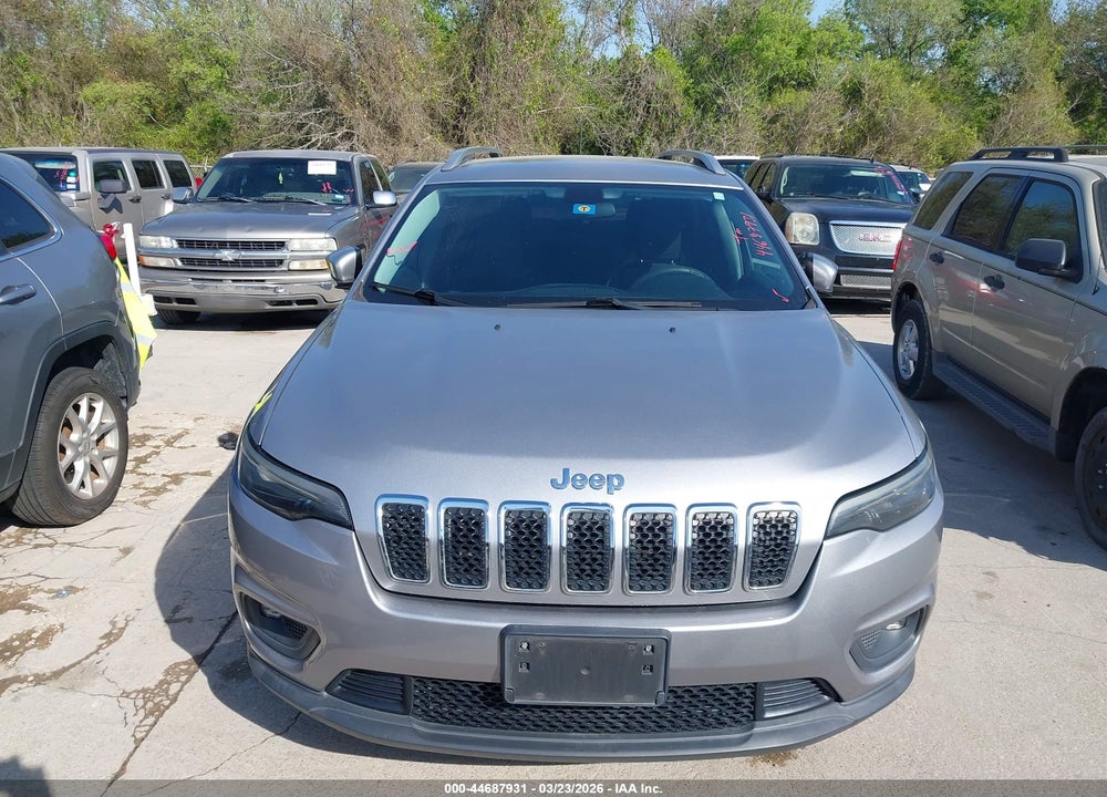 2019 JEEP CHEROKEE LATITUDE FWD VIN: 1C4PJLCBXKD340584