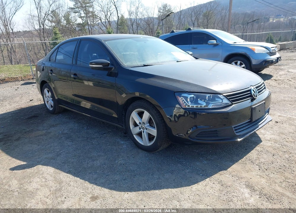2012 VOLKSWAGEN JETTA 2.0L TDI VIN: 3VWLL7AJ4CM401926