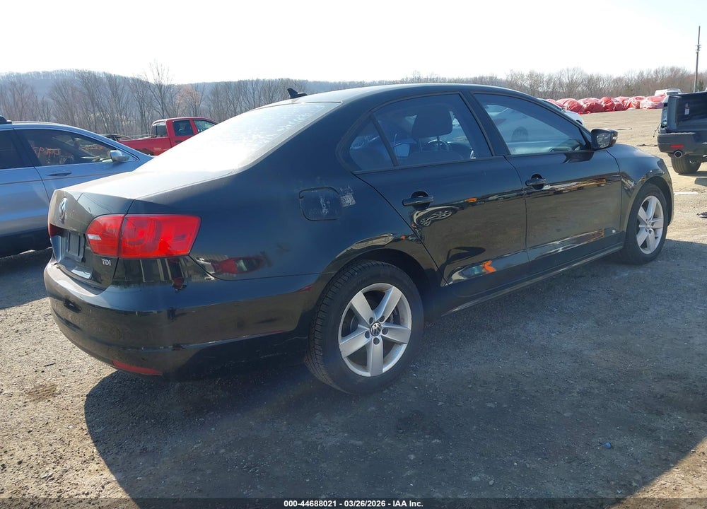 2012 VOLKSWAGEN JETTA 2.0L TDI VIN: 3VWLL7AJ4CM401926